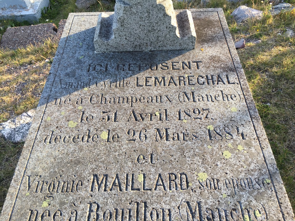 La curiosité du cimetière de l'île aux Marins, la tombe de Arnaud Cyrille Lemaréchal né un 31 avril (merci à FP5AC)